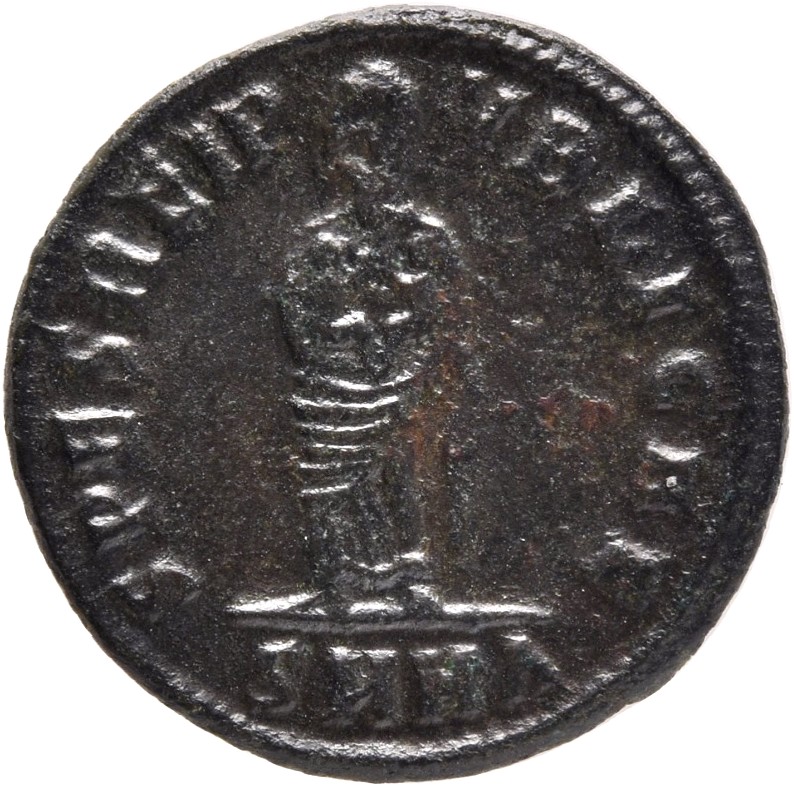 RIC VII Heraclea 80 Constantine I reverse, Spes veiled, draped, standing front, head left, holding two children in her arms