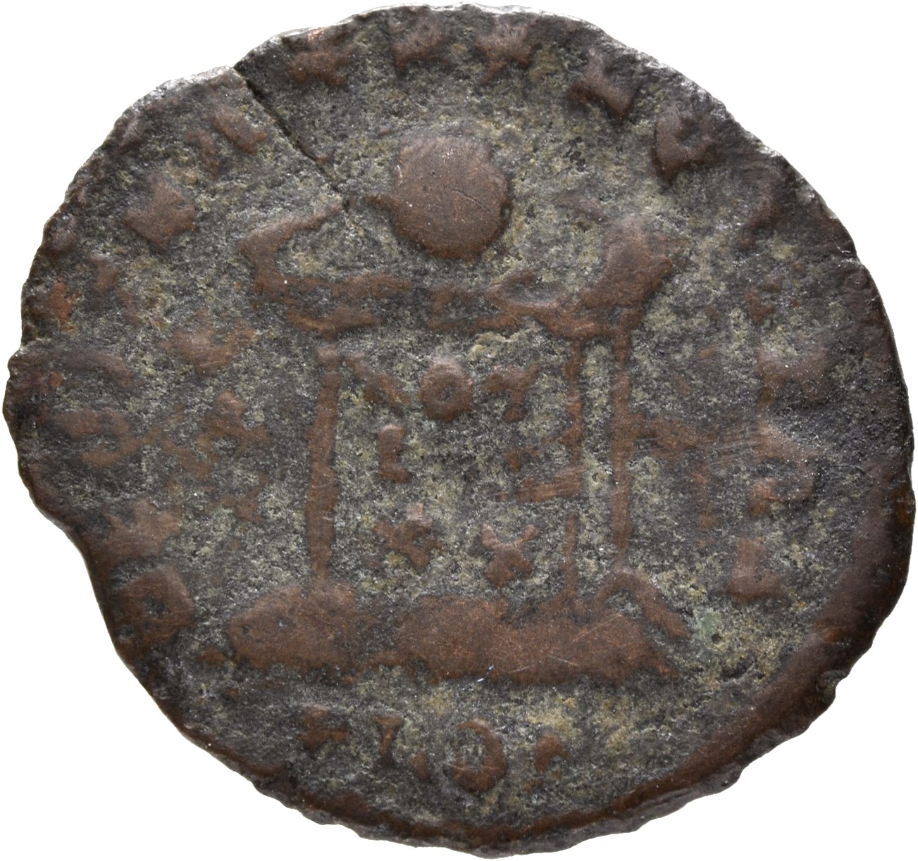 Constantine I reverse — Globe on altar inscribed VOT/IS/XX; above, three stars