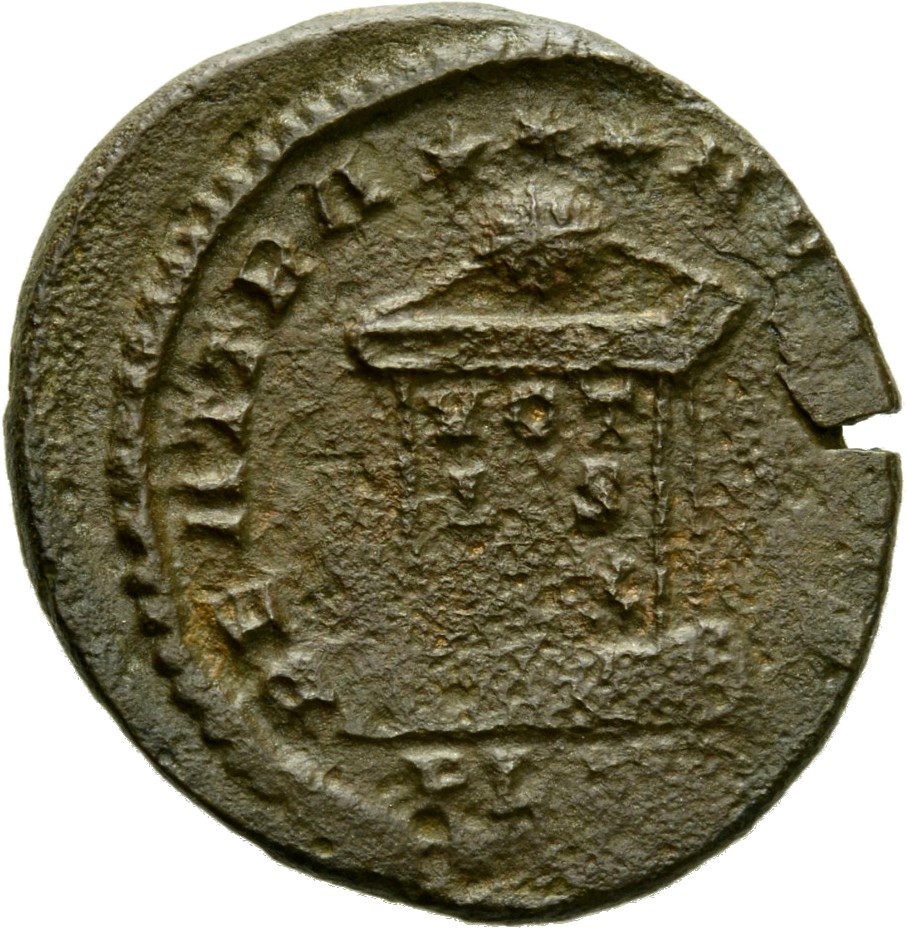 Constantine I reverse — Globe on altar inscribed VOT/IS/XX; above, three stars
