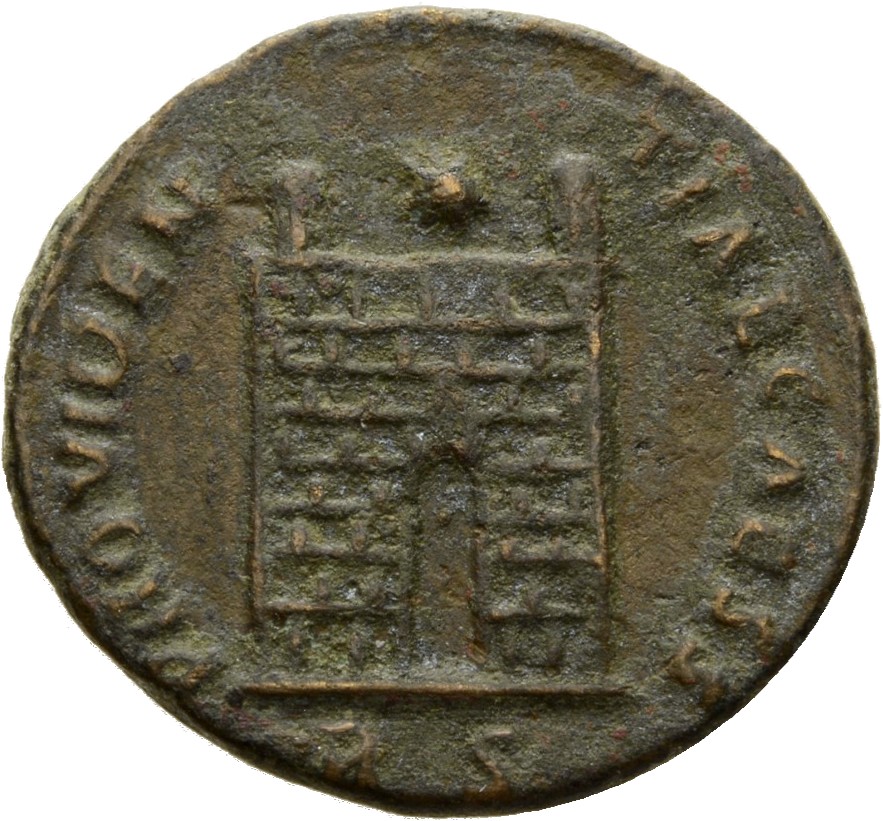 RIC VII Rome 266 Constantine I reverse, Camp gate with two turrets, without doors, with varying stone layers; star above