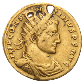 Constantine I obverse — Bust of Constantine I, radiate, draped, cuirassed, right