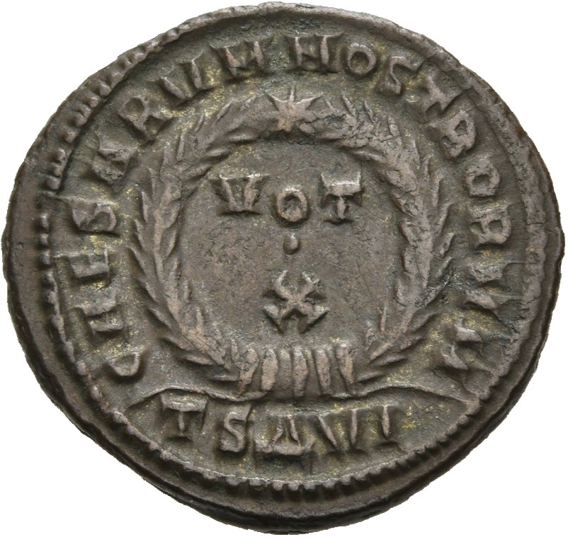 RIC VII Thessalonica 121 Constantine I reverse — VOT/X within a laurel wreath
