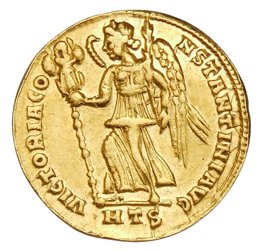 RIC VII Thessalonica 174 Constantine I reverse, Victory, winged, draped, advancing left, holding trophy in right hand and ...