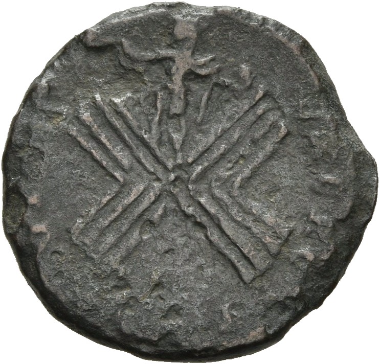 RIC VII Thessalonica 66 Constantine I reverse, Plan of Roman camp, Sol standing in middle, chlamys draped across left shou...