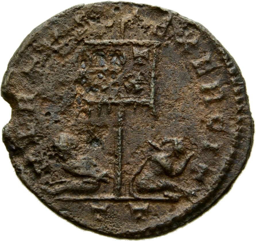 Constantine I reverse — Standard with VOT/XX inscribed on drapery, flanked by two seated captives