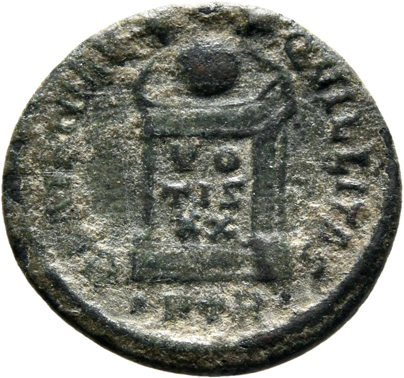 RIC VII Treveri 372 Constantine I reverse, Globe on altar inscribed VO/TIS/XX; above, three stars
