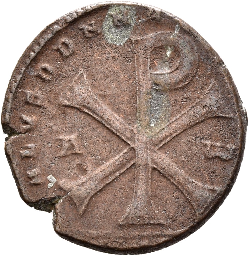 RIC VIII Arelate 194 Magnentius reverse — ☧ flanked by A and ω