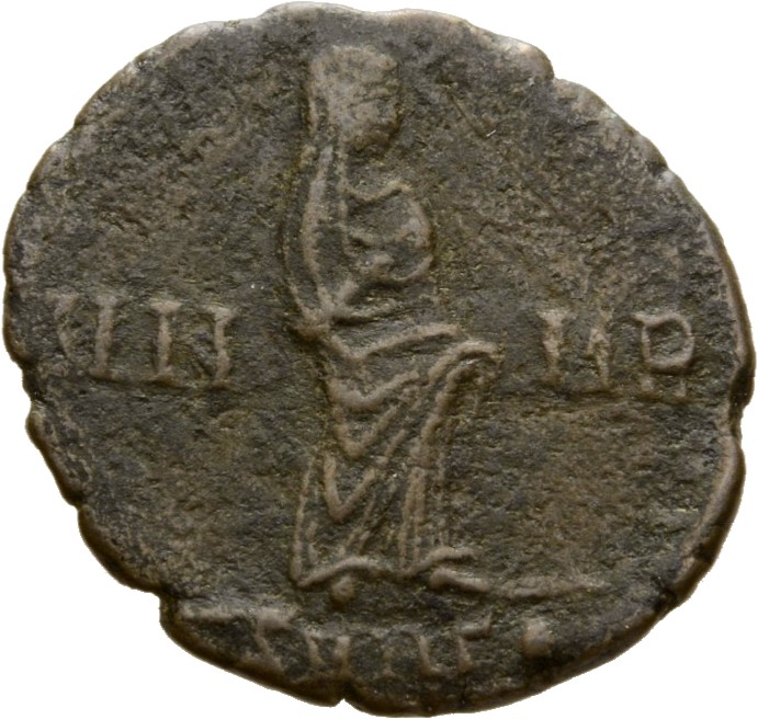 RIC VIII Nicomedia 57 Constantius II reverse, Constantine I, veiled, draped, standing right, raising left hand