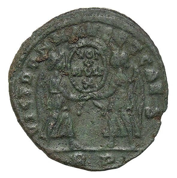 RIC VIII Rome 211 Magnentius reverse, Two Victories, winged, draped, standing facing each other, holding between them wrea...