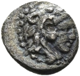 HOUGHTON Seleucid Coins (part 1) 218.3 Seleucus I obverse, Beardless head of Heracles right wearing lion skin headdress