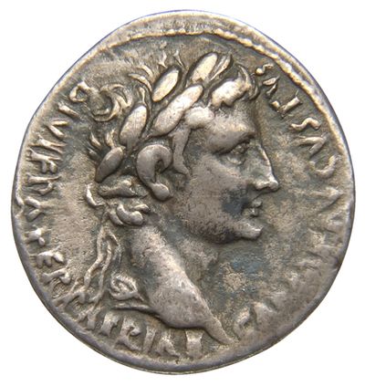RIC I (second edition) Augustus 220