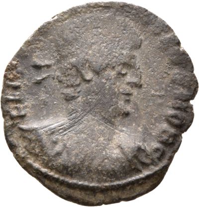 RIC VII Treveri 592